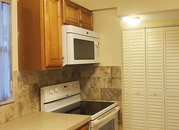 5th image of 3257 NW 103rd Ter #104-D