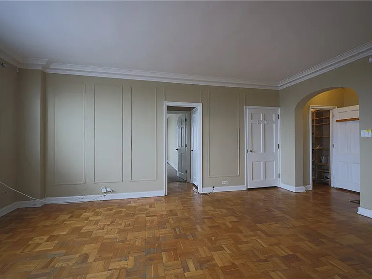 144 N Dithridge St #702 — Photo 10