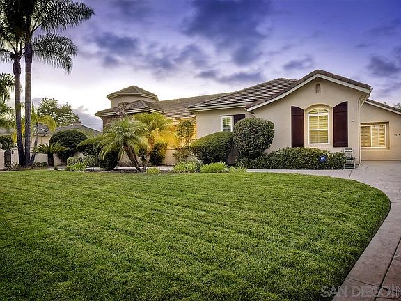 2nd image of 9124 Bernardo Lakes Dr