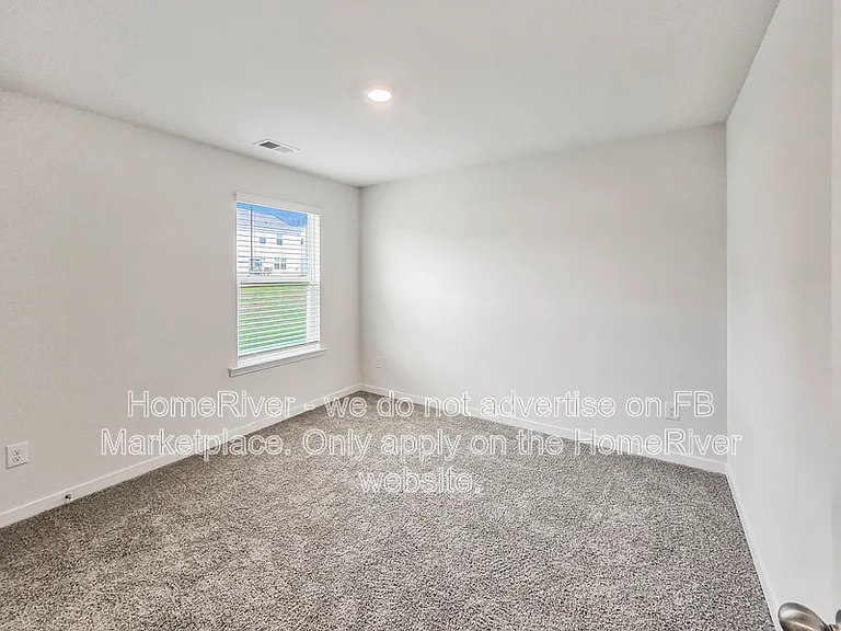 651 13th Avenue Dr NE — Photo 17