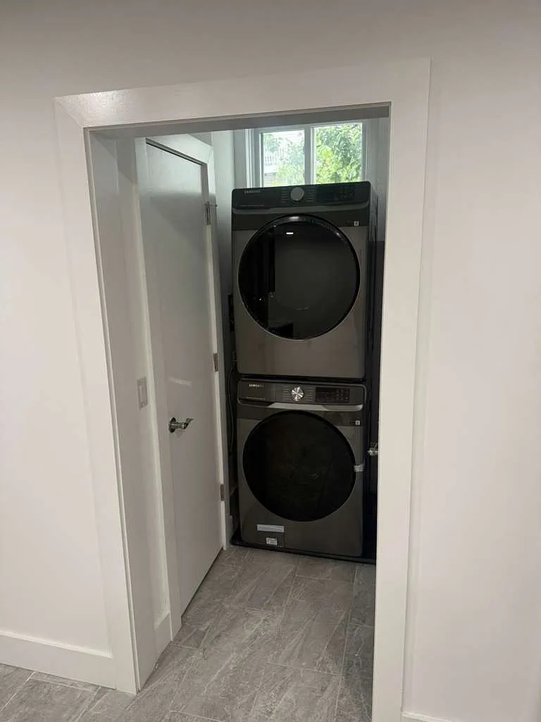 2 bed, $2,100 — Photo 3