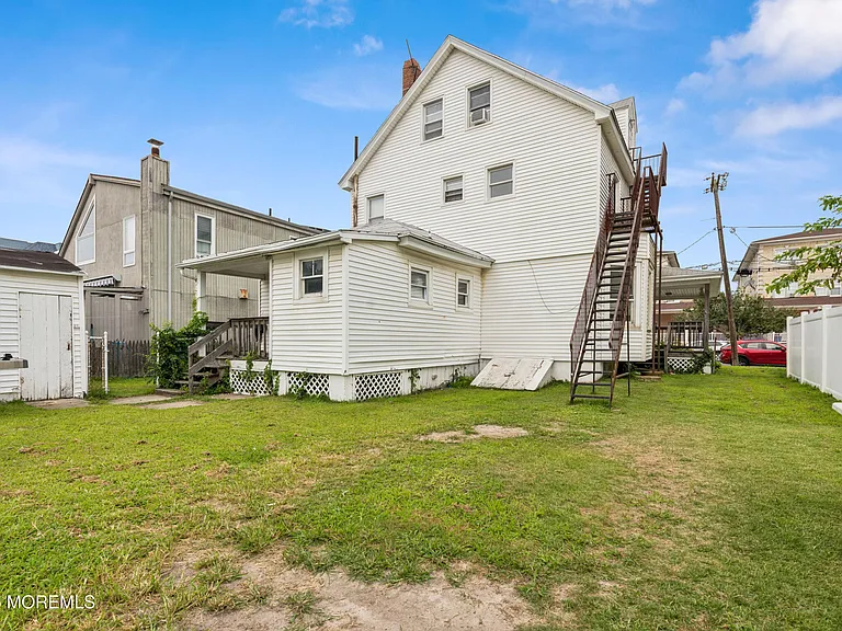 113 12th Ave #A — Photo 40