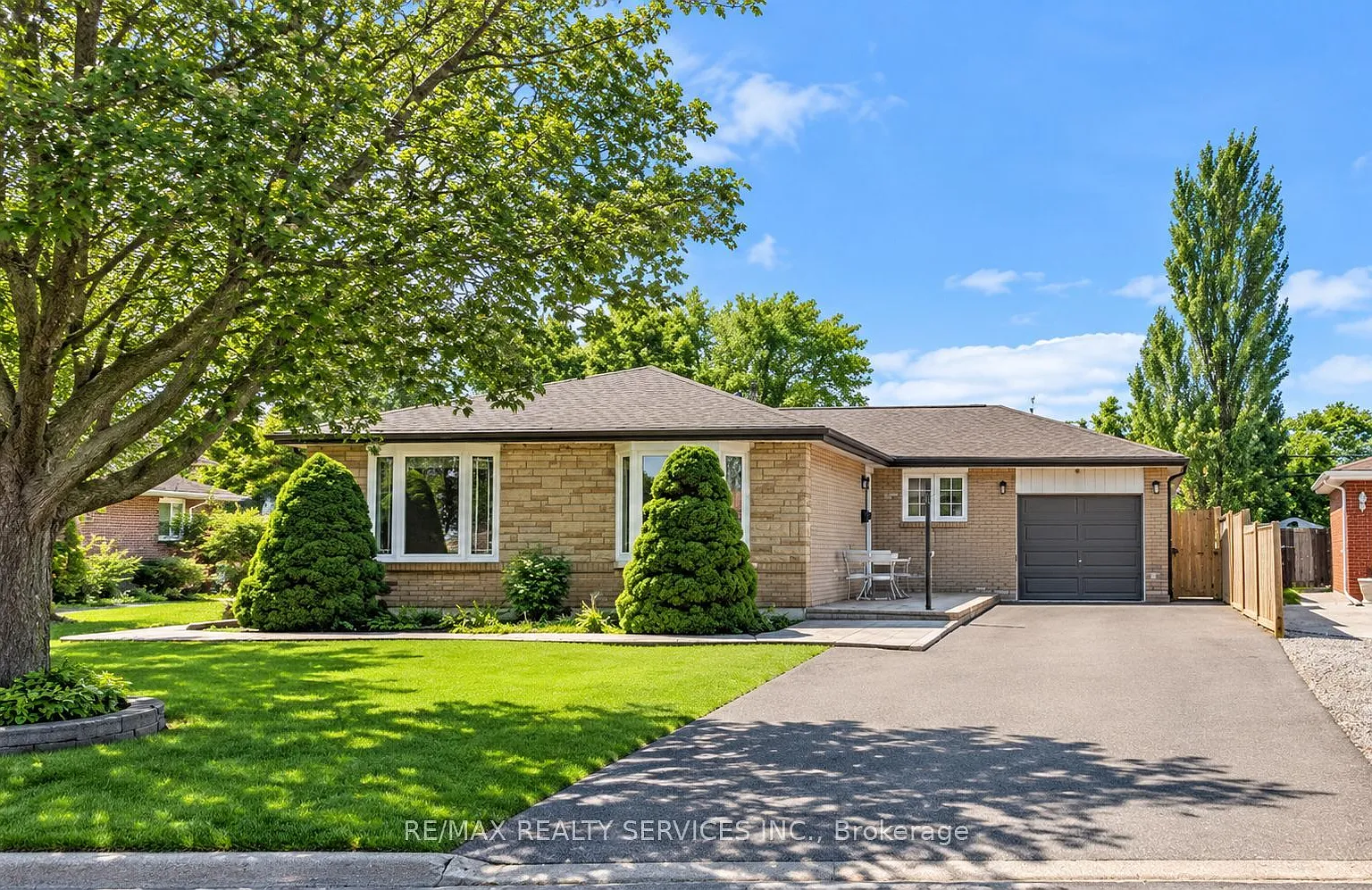 3 bed, $3,900 — Photo 1