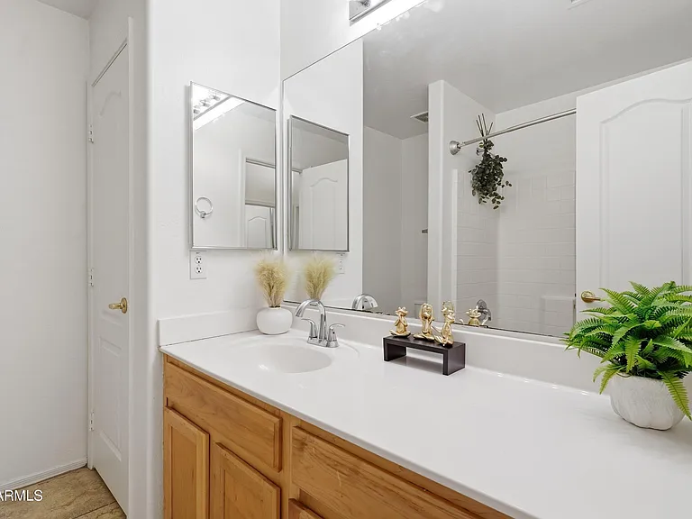 4441 E Cottonwood Ln — Photo 25