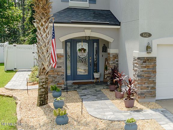 3rd image of 642 DRYSDALE Drive