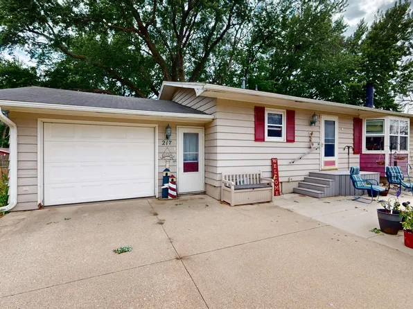 217 W Park St, Holstein, IA 51025