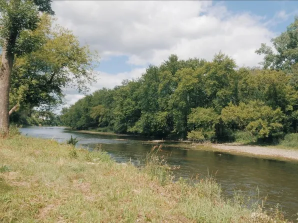 8th St SW, Rockford, IA 50468