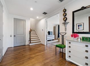 1120 Mosaico Ln, Houston, TX 77055