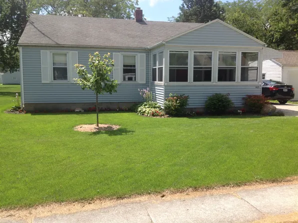 425 Walnut St, Oak Harbor, OH 43449