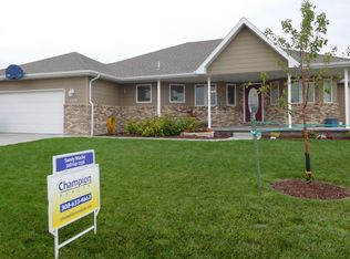 2390 Prairie St, Gering, NE 69341