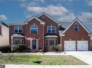 4011 Oak Field Dr, Loganville, GA