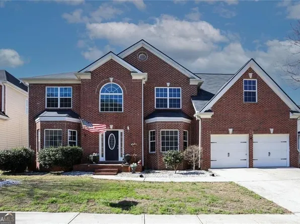 4011 Oak Field Dr, Loganville, GA 30052