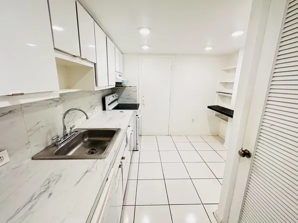 1080 94th St APT 103, Bay Harbor Islands, FL 33154
