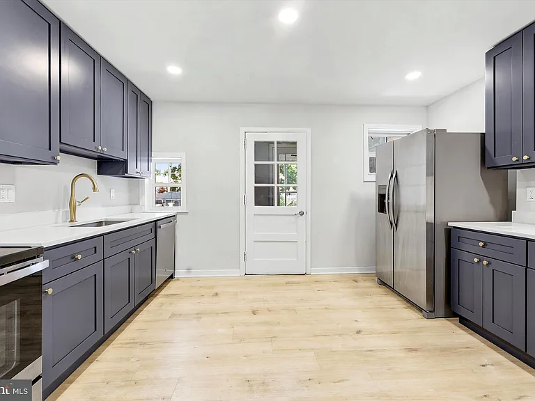 269 Monroe St — Photo 11