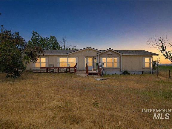 2nd image of 17903 Sand Hollow Rd