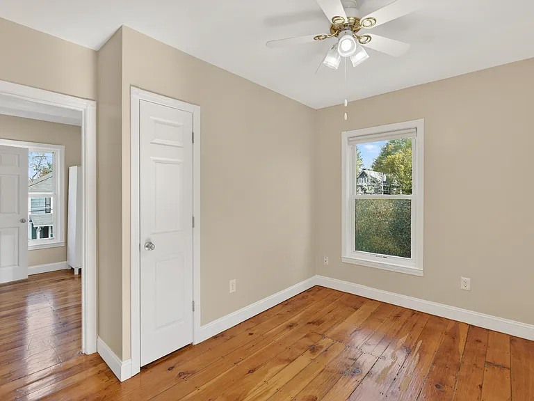 40 Maple St #2 — Photo 11