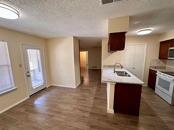 3rd image of 2502 Indigo Ln