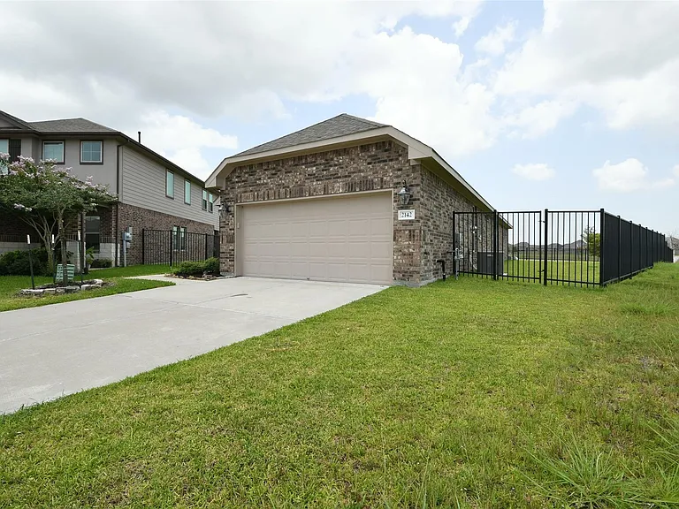 2142 Open Prairie Dr — Photo 3