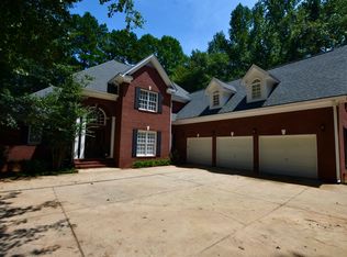 110 Hunters Ridge Dr, Lagrange, GA 30240