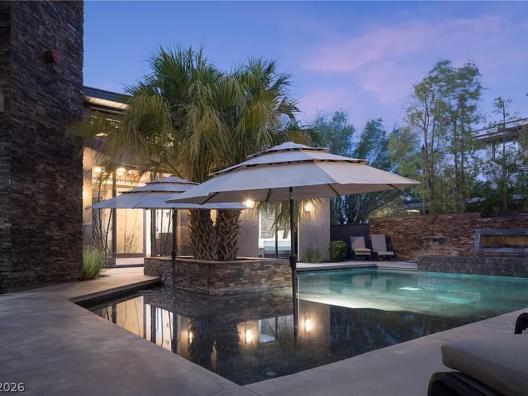 17 Soaring Bird Ct — Photo 34