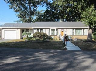 9 Globe St, Warwick, RI 02886