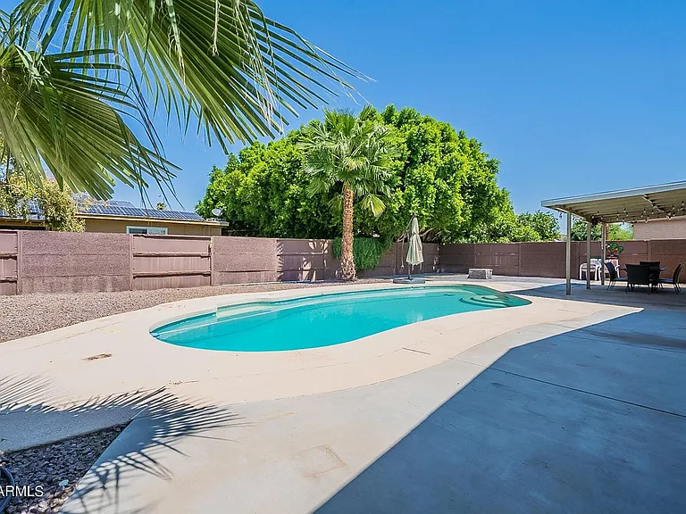 4414 W Altadena Ave — Photo 13