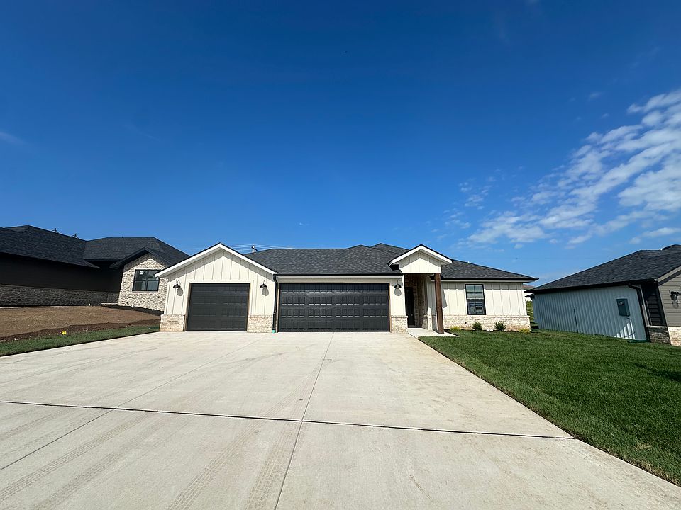 1st image of 879 S Silverwood Ln