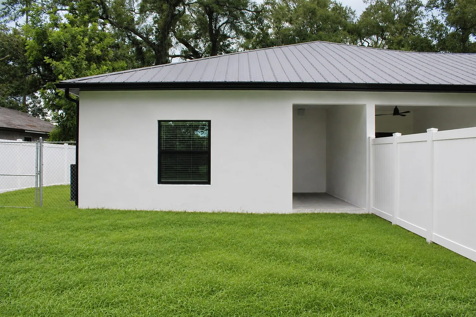 2 bed, 1200 sqft, $2,000 — Photo 2