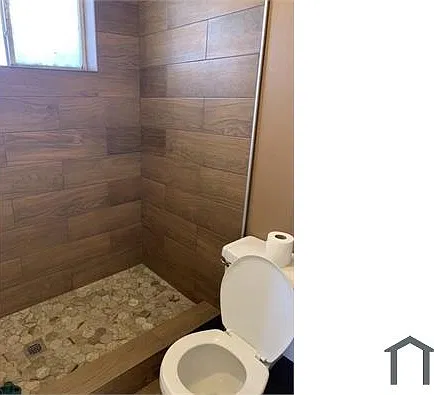 4 bed, 2449 sqft, $2,399 — Photo 3