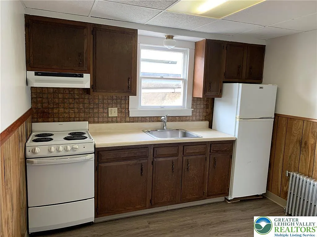 1 bed, 1.0 bath, 450 sqft, $1,100 — Photo 3