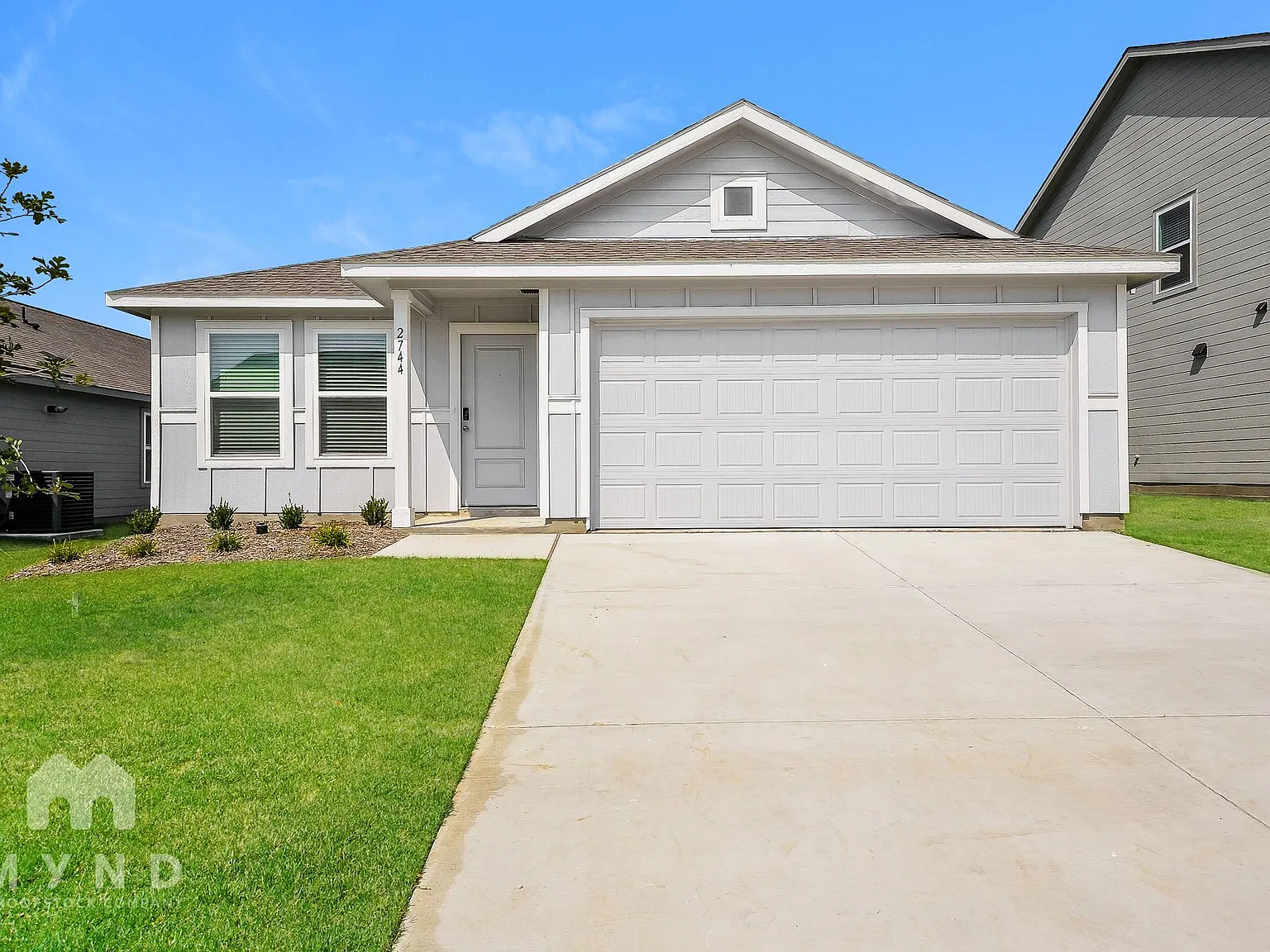 3 bed, 2.0 bath, 1474 sqft, $2,299 — Photo 1