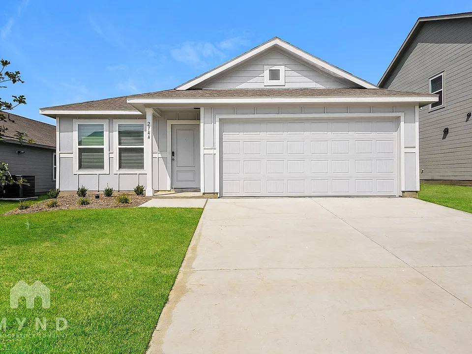 2744 Mistwood Dr