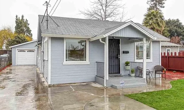 Tehama Ave