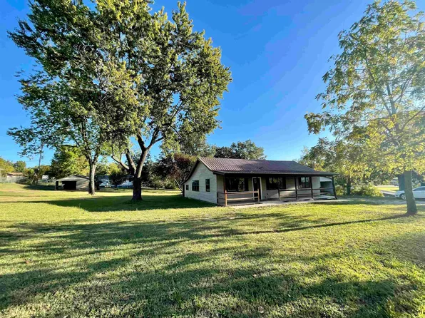 659 W Church St, Salem, AR 72576