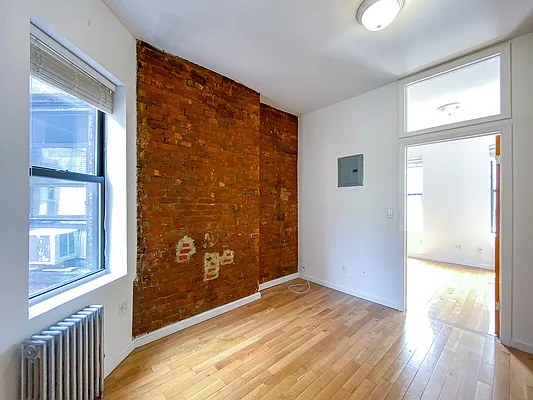 Rented by Compass | media 9