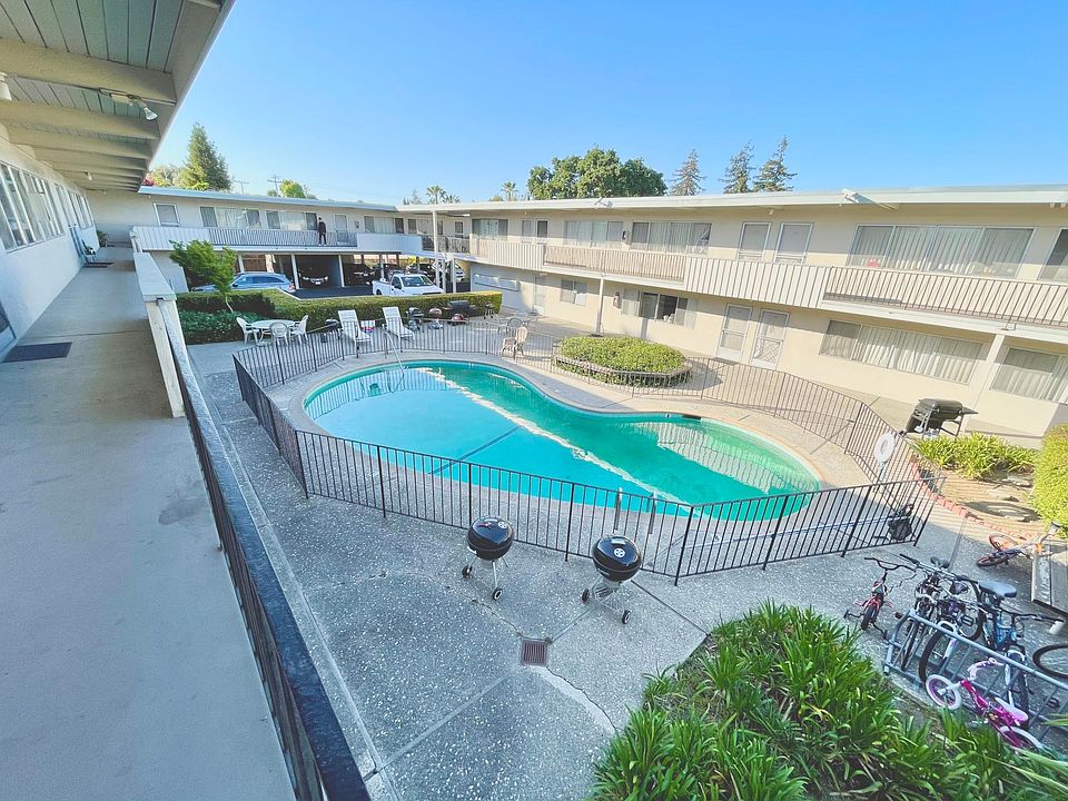 1st image of 450 Redwood Ave