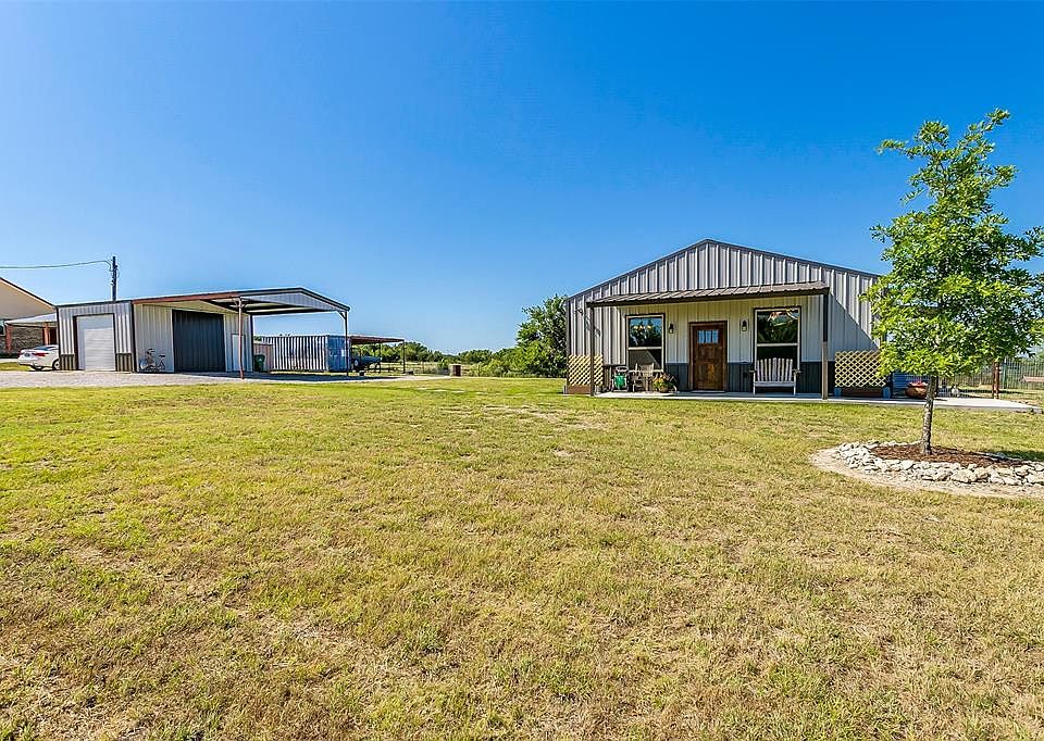 1st image of 301 Wood Hollow Dr