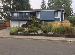 2425 NW Loma Vista Dr, Roseburg, OR 97471