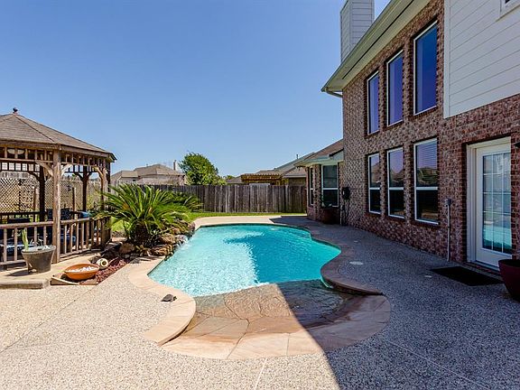 3rd image of 2028 Creek Shore Ln