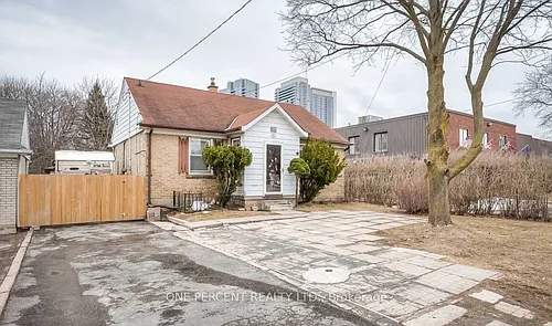 35 Lamont Ave Photo 1