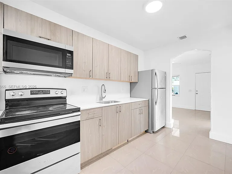 555 NW 90th St #EL — Photo 12