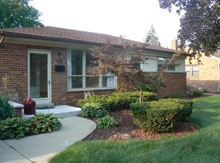 35588 Parkdale St, Livonia, MI 48150