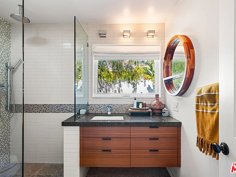 7560 McConnell Ave — Photo 18