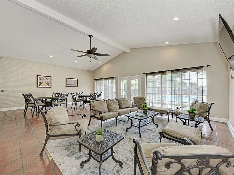 Austin Parke Apartments — Photo 2