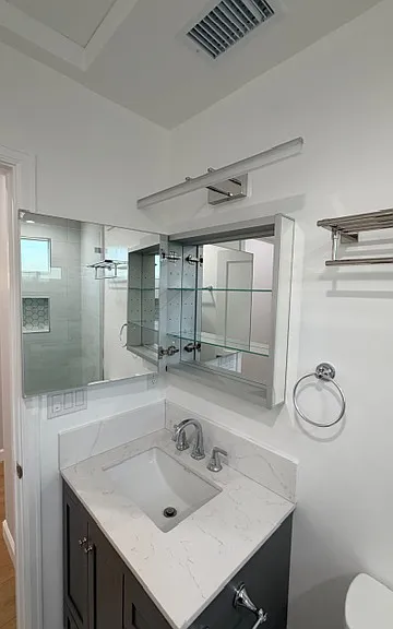 2638 N Frederic St #201 — Photo 28