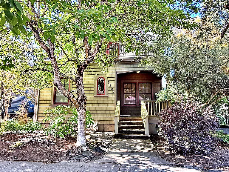 1827 N Skidmore St — Photo 65