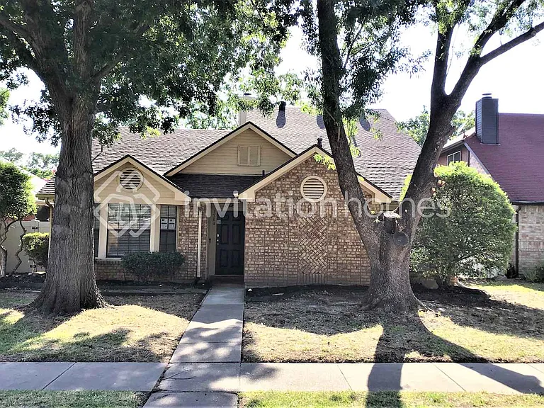 1504 Mountain Side Dr — Photo 1