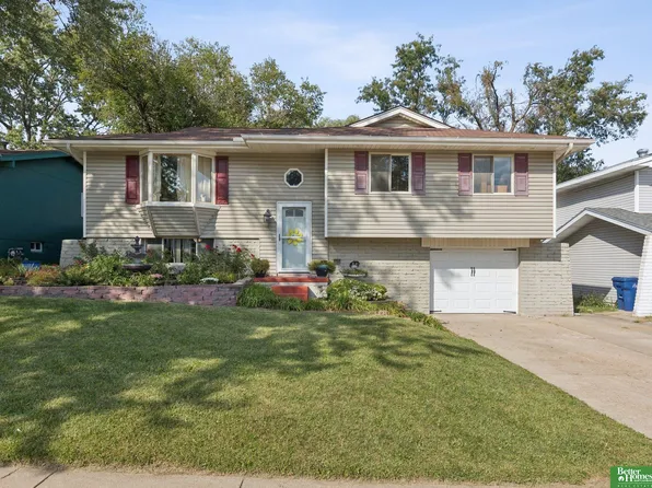 12826 Emiline St, Omaha, NE 68138