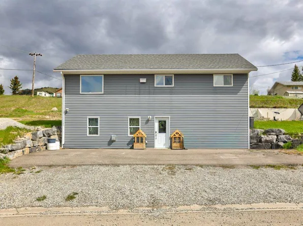 8501 S 21st Ave, Crowsnest Pass, AB T0K 0M0