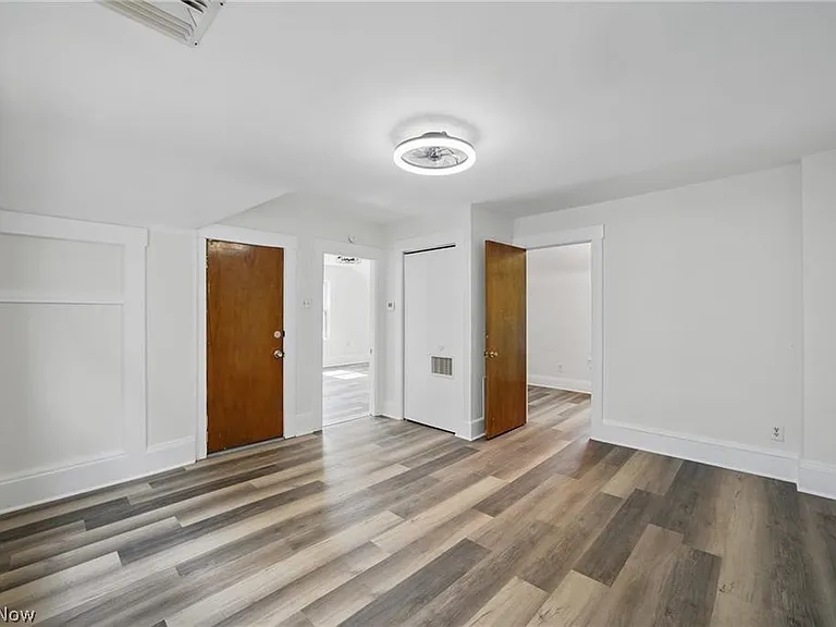 2471 Tremont Ave #UP — Photo 5